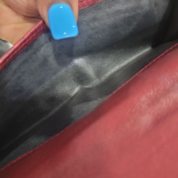 💜🔹️ Gucci🔹️ Vintage Guccissima Burgundy Wallet with Heart Snap - Picture 7 of 15